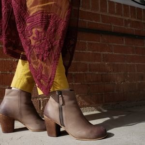 Nordstroms BP ombre tan ankle boots